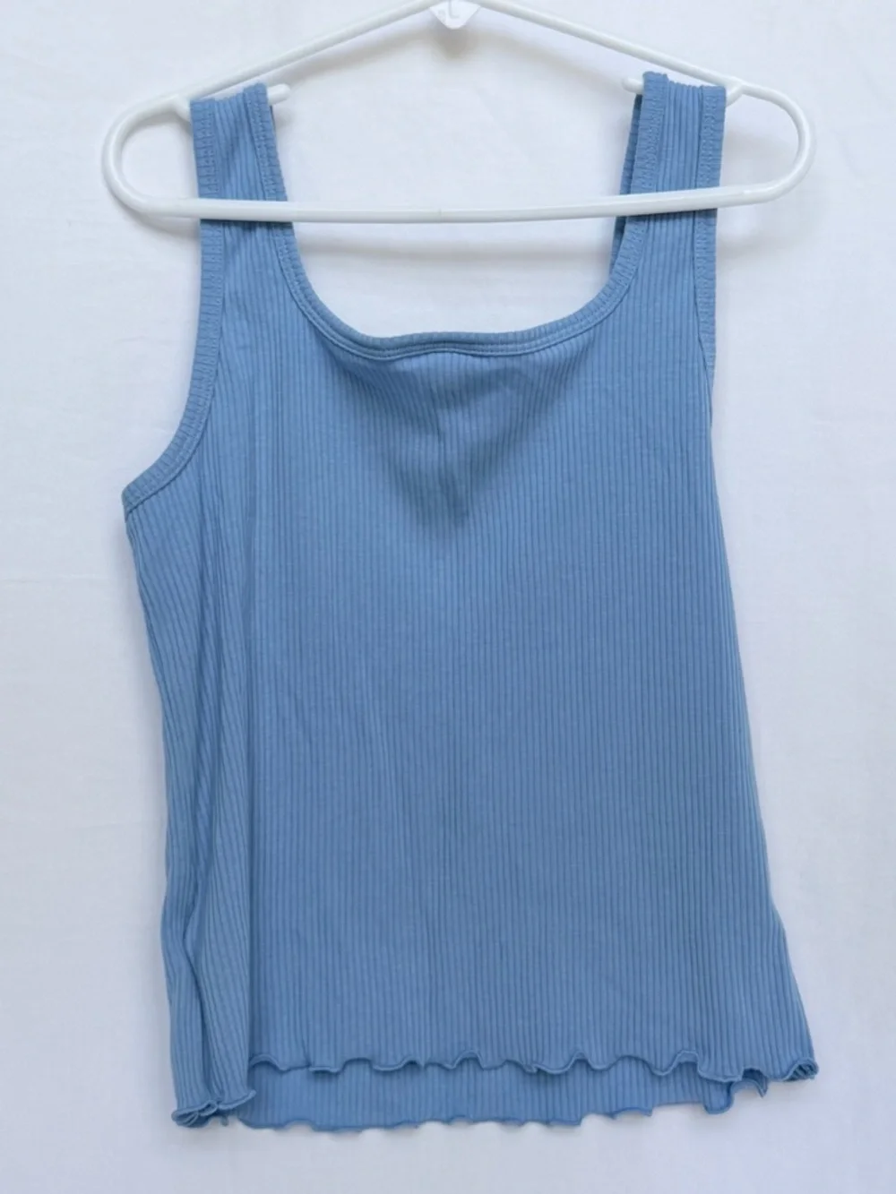 4 pack Old Navy Ribbed Scoop-Neck Tank